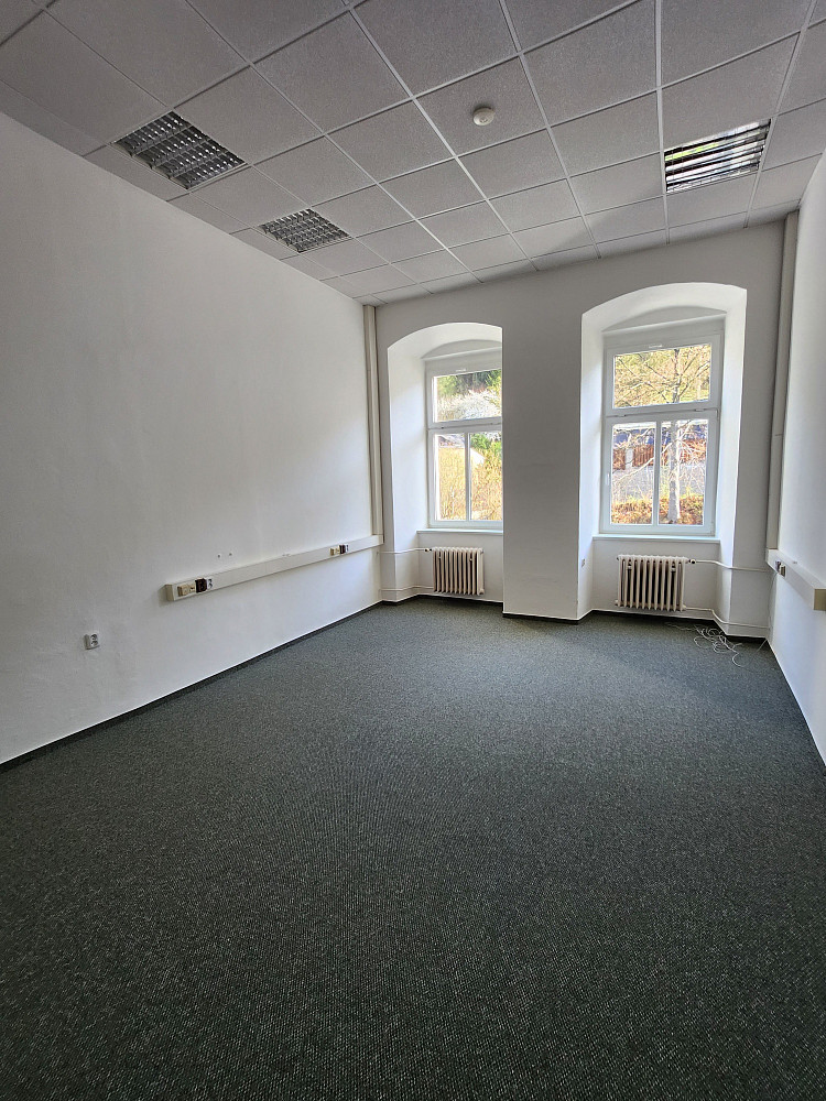 Pronájem kanceláře 29 m² – fotografie 2