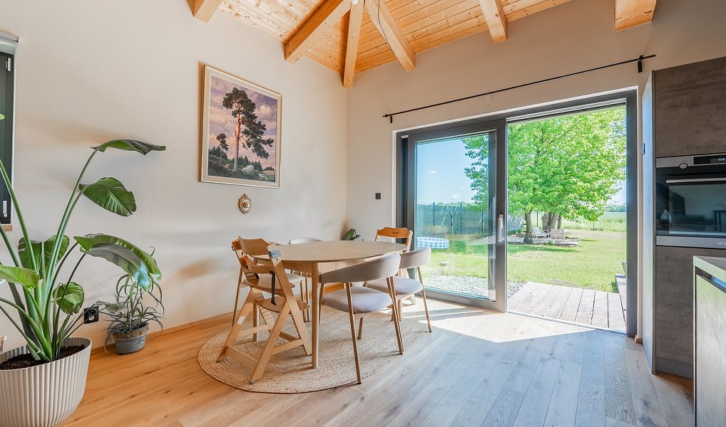 Prodej domu 165 m² s pozemkem 1 560 m², Ostrá – náhled fotky 4