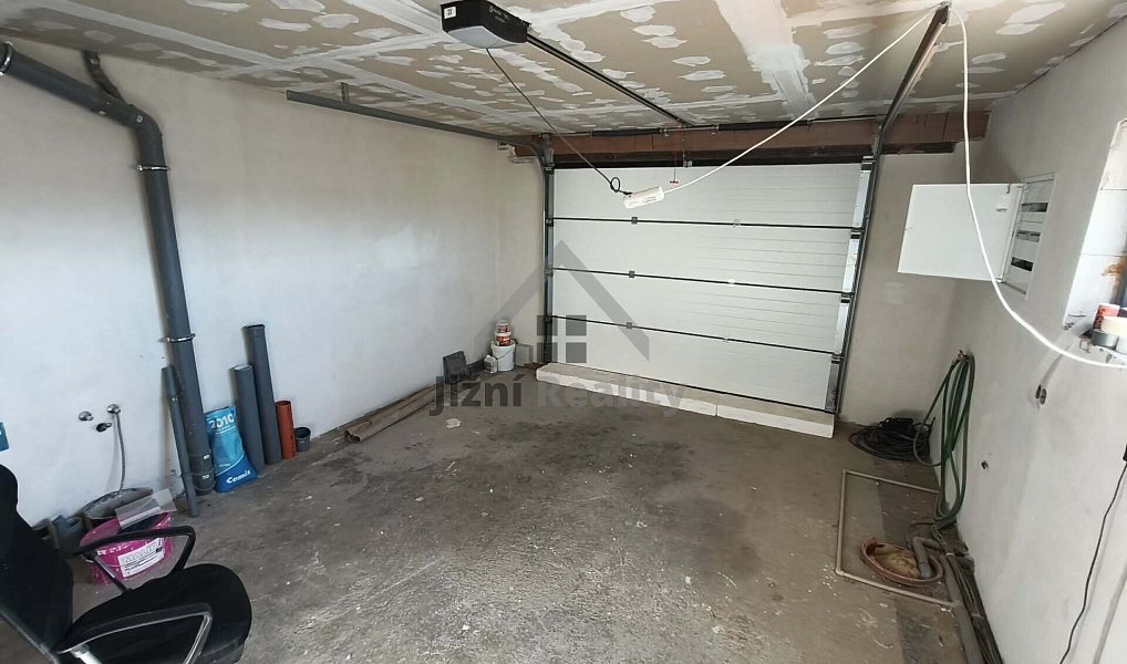 Prodej domu 220 m² s pozemkem 810 m², České Velenice – náhled fotky 14