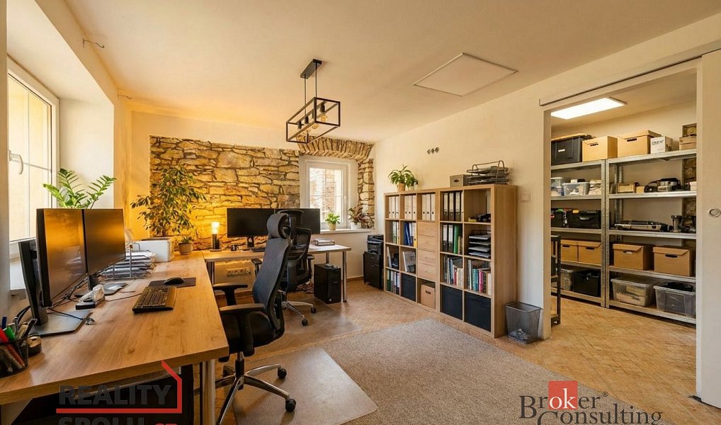 Prodej domu 579 m² s pozemkem 1 059 m², Středokluky – náhled fotky 39