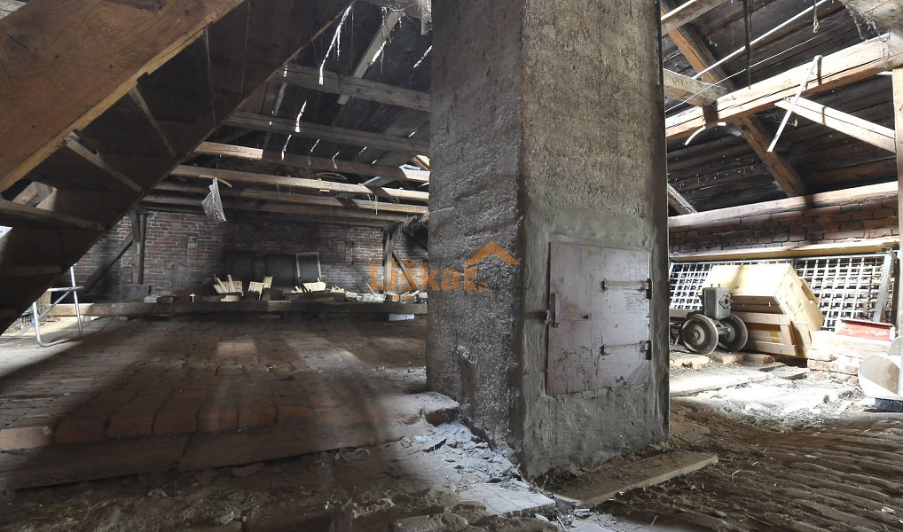 Prodej domu 182 m² s pozemkem 745 m², Staré Město – náhled fotky 20