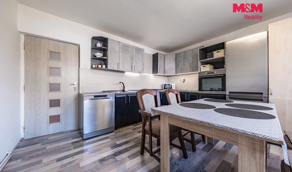 Prodej domu 108 m² s pozemkem 438 m², Bobnice – náhled fotky 3