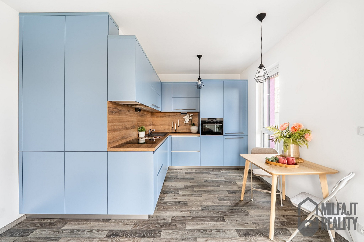 Pronájem bytu 1+kk 54 m² - Więcej