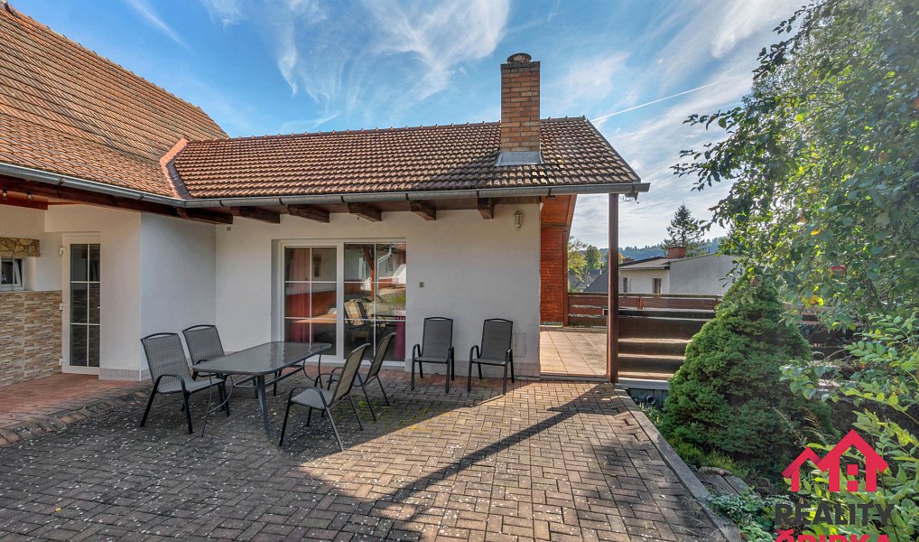 Prodej domu 213 m² s pozemkem 1 204 m², Lukavice – náhled fotky 4