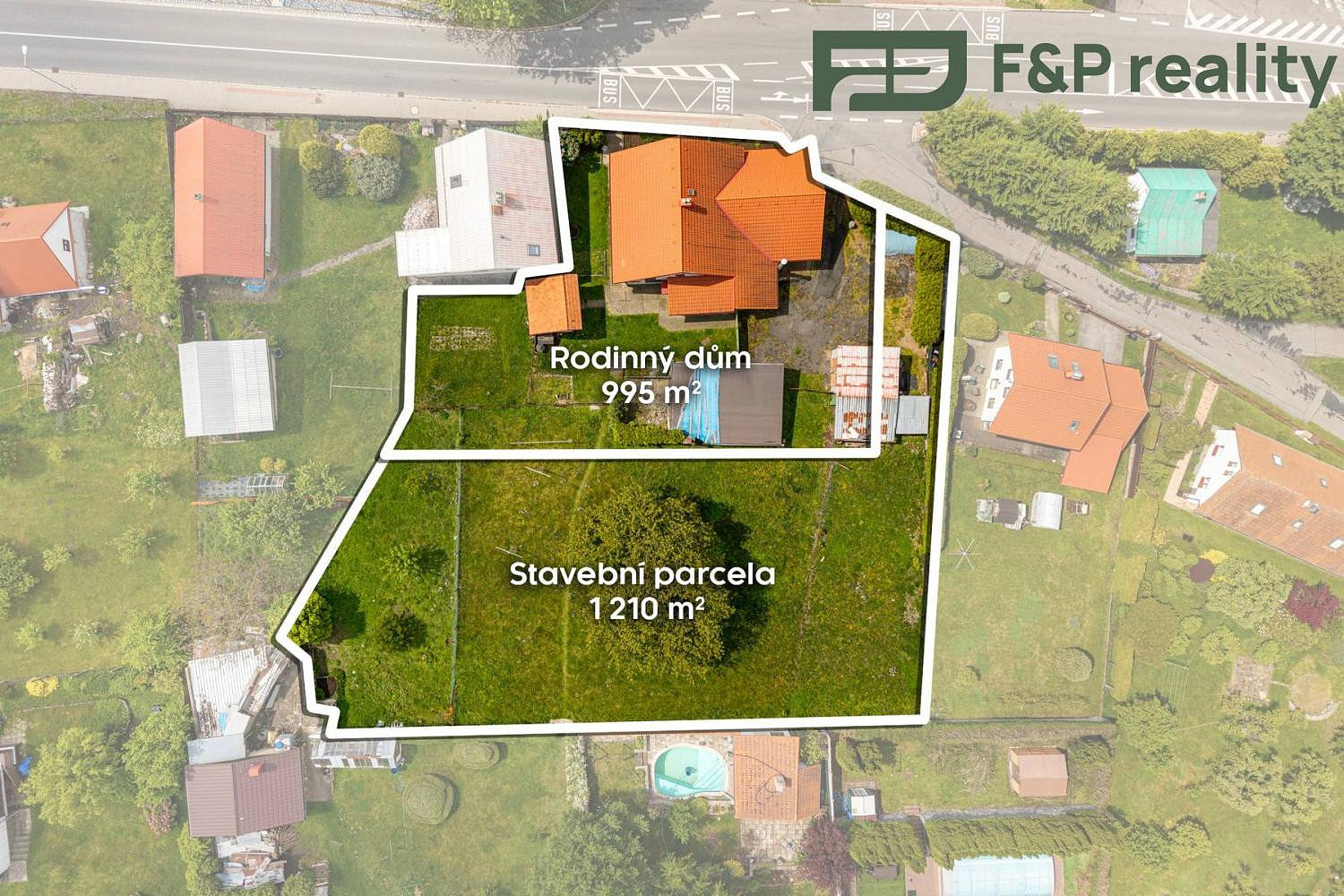 Prodej stavebního pozemku 1 210 m²