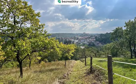 Prodej stavebního pozemku 3 055 m², Dolní Kounice, okres Brno-venkov