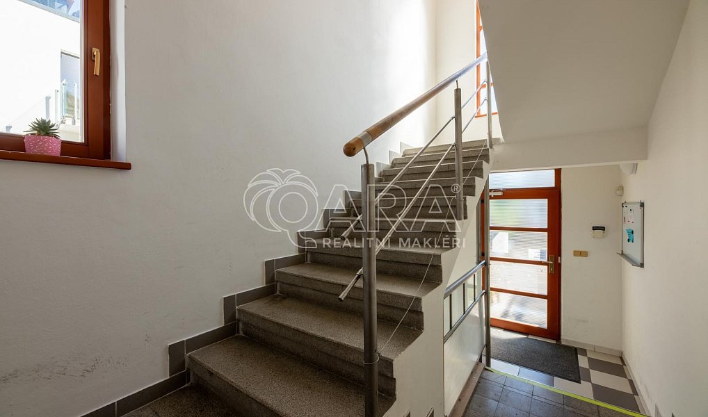 Pronájem komerčního objektu (jiného typu) 75 m², Praha – náhled fotky 16
