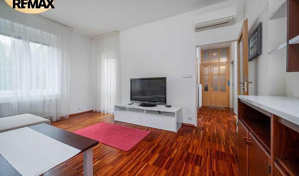 Prodej domu 216 m² s pozemkem 580 m², Praha – náhled fotky 11