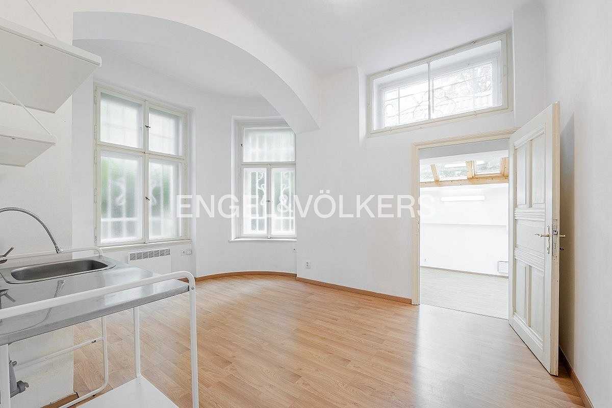 Pronájem kanceláře 55 m² – fotografie 5