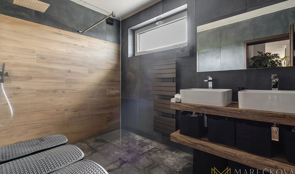 Prodej domu 178 m² s pozemkem 808 m², Brnířov – náhled fotky 7
