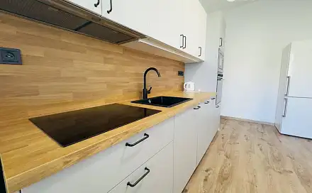 Pronájem bytu 2+1 60 m², třída Čsl. legií, České Velenice, okres Jindřichův Hradec