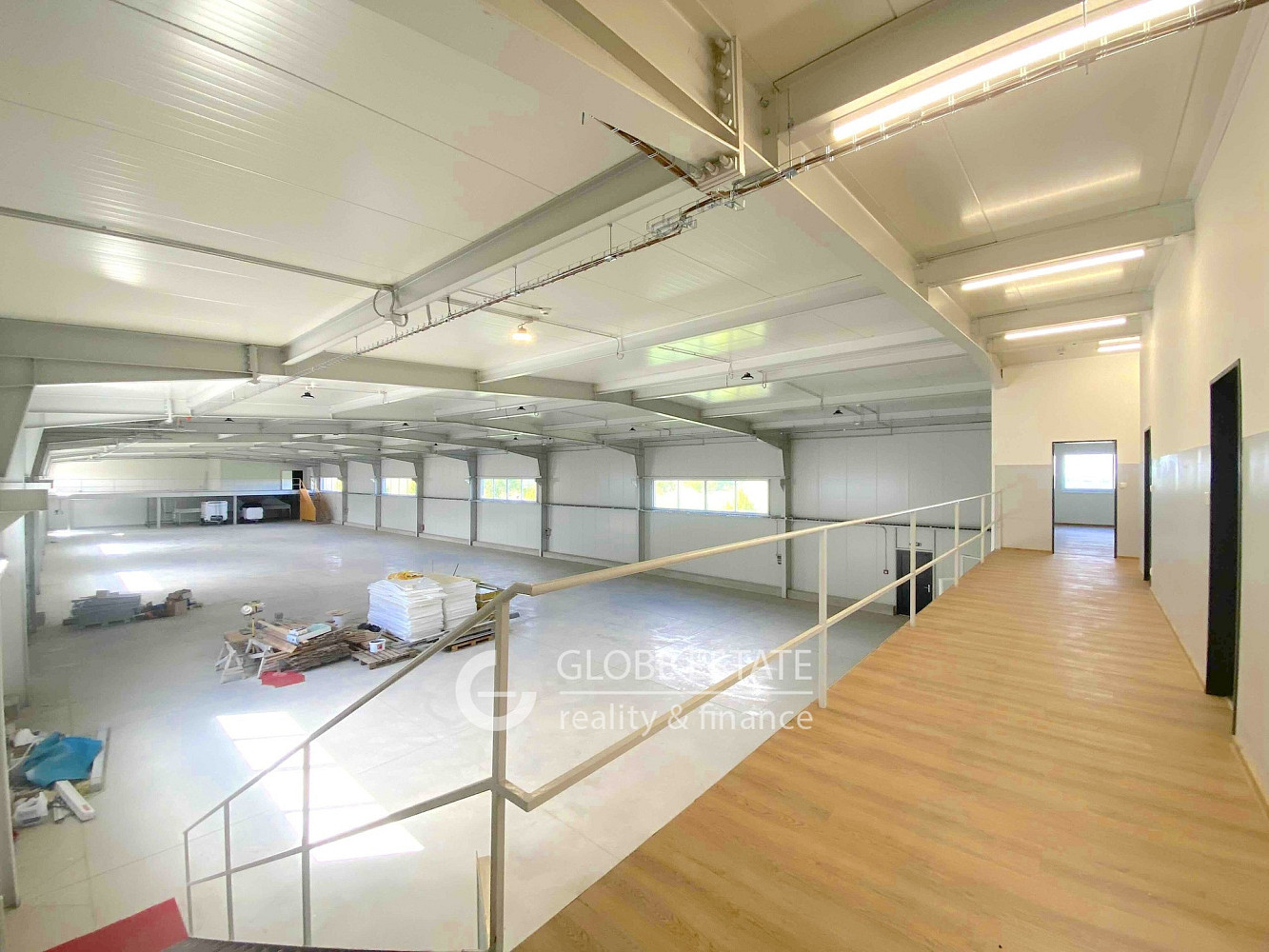 Pronájem skladovacích prostor 1 600 m² – fotografie 3