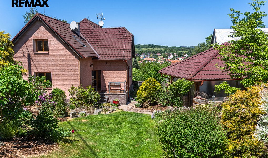 Prodej domu 213 m² s pozemkem 1 886 m², Mirošovice – náhled fotky 22
