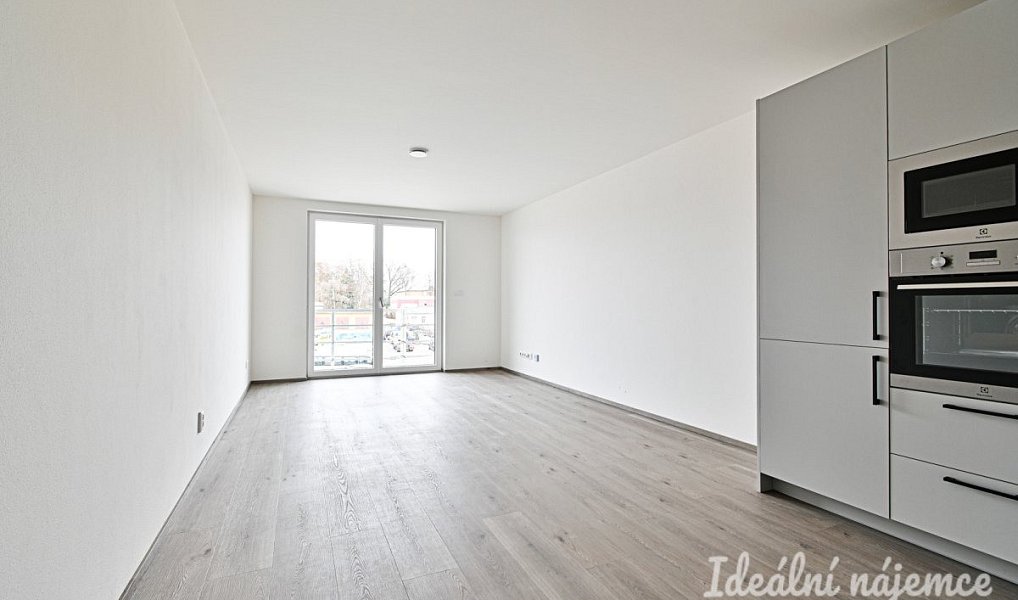 Pronájem bytu 3+kk 71 m², Dobřany – náhled fotky 2