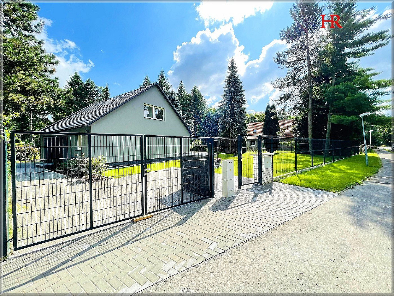 Prodej domu 185 m² s pozemkem 655 m² – fotografie 2
