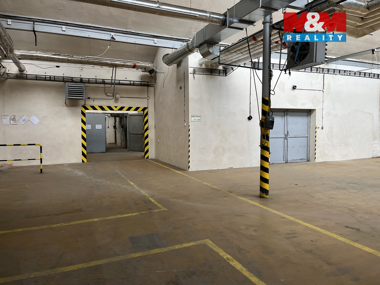 Pronájem skladovacích prostor 1 100 m² — photo 2
