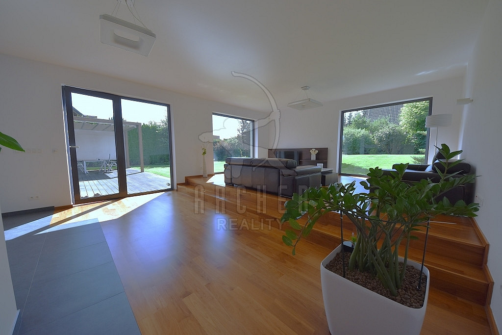 Prodej domu 301 m² s pozemkem 1 000 m² – fotografie 5
