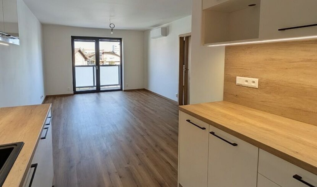 Pronájem bytu 3+kk 68 m², Hodonín – náhled fotky 5