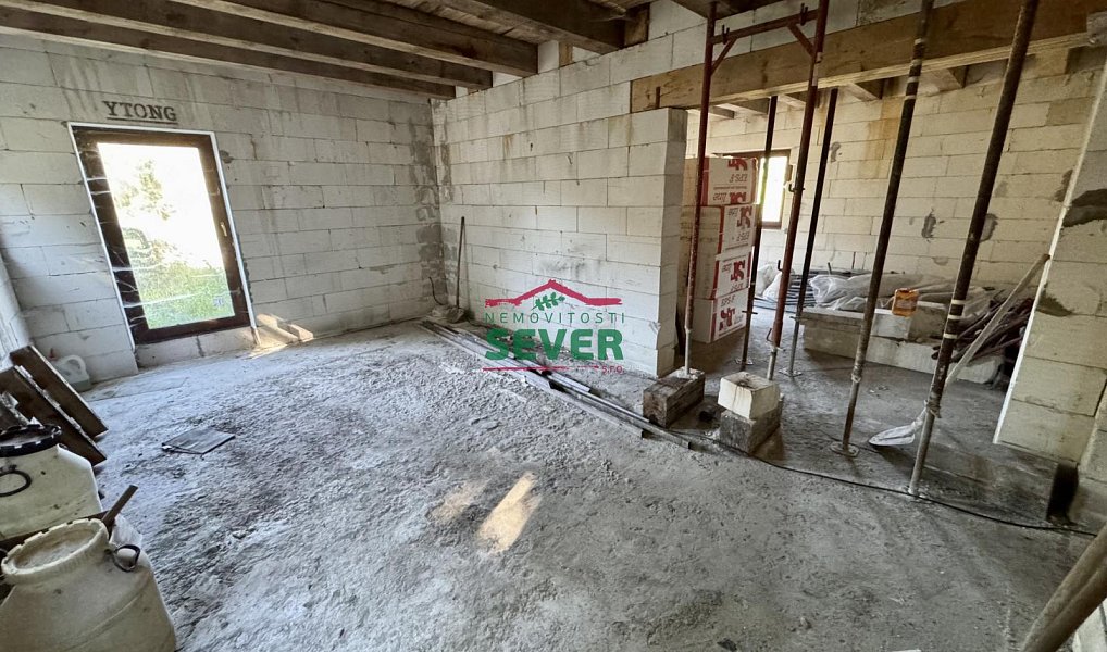 Prodej domu 150 m² s pozemkem 338 m², Loket – náhled fotky 4