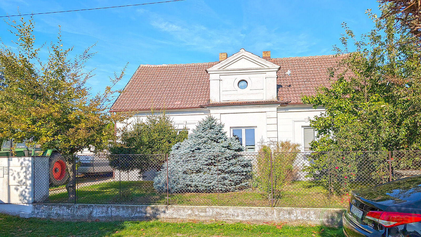 Prodej domu 216 m² s pozemkem 2 040 m²