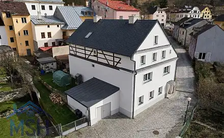 Prodej bytu 4+kk 83 m², Poštovní, Bečov nad Teplou, okres Karlovy Vary