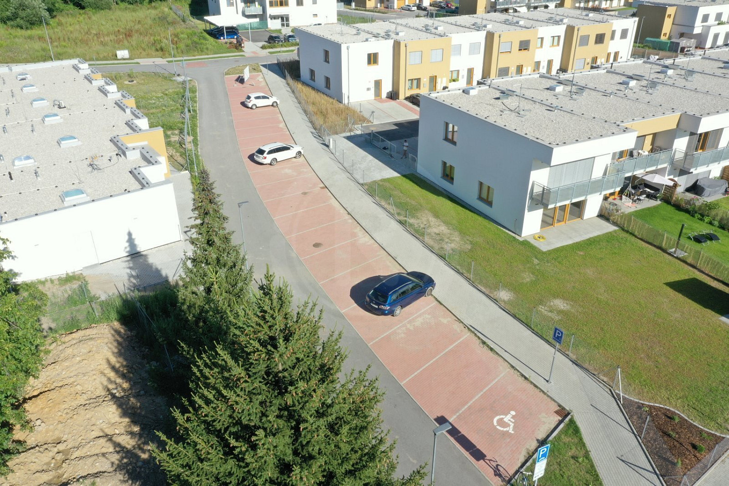 PRODEJ VENKOVNÍHO PARK. STÁNÍ Č. 13, MLADÉ, ČESKÉ BUDĚJOVICE – fotografie 3