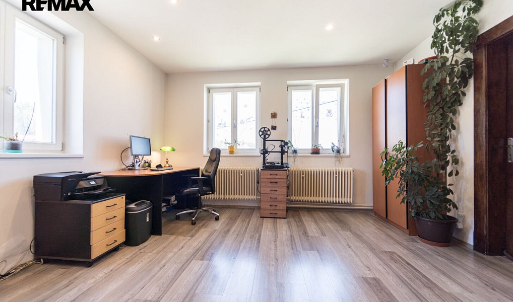 Prodej domu 240 m² s pozemkem 1 897 m², Podlesí – náhled fotky 23
