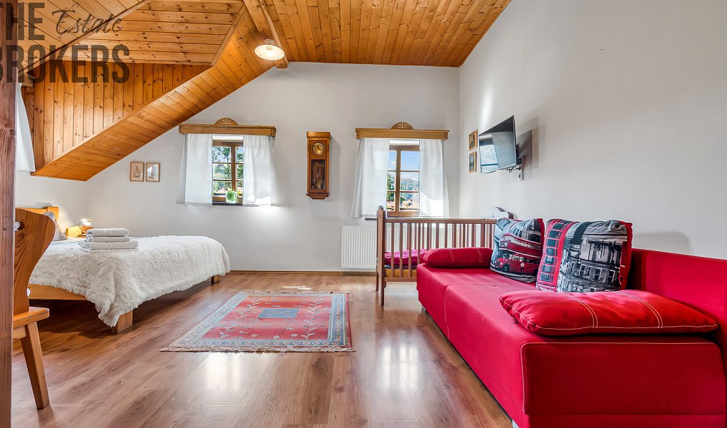 Prodej domu 163 m² s pozemkem 1 801 m², Hlásná Třebaň – náhled fotky 12
