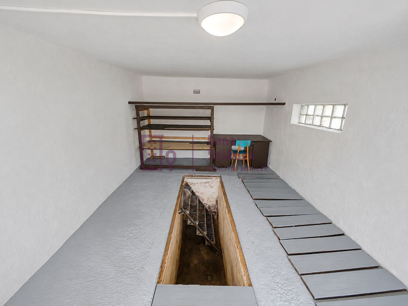 Pronájem, garáž, 21 m2, jindřichův hradec, jarošovská — photo 4
