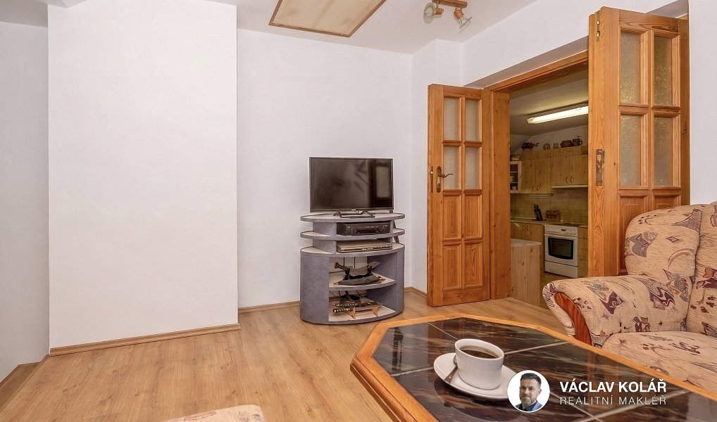 Prodej domu 196 m² s pozemkem 805 m², Stěžery – náhled fotky 32