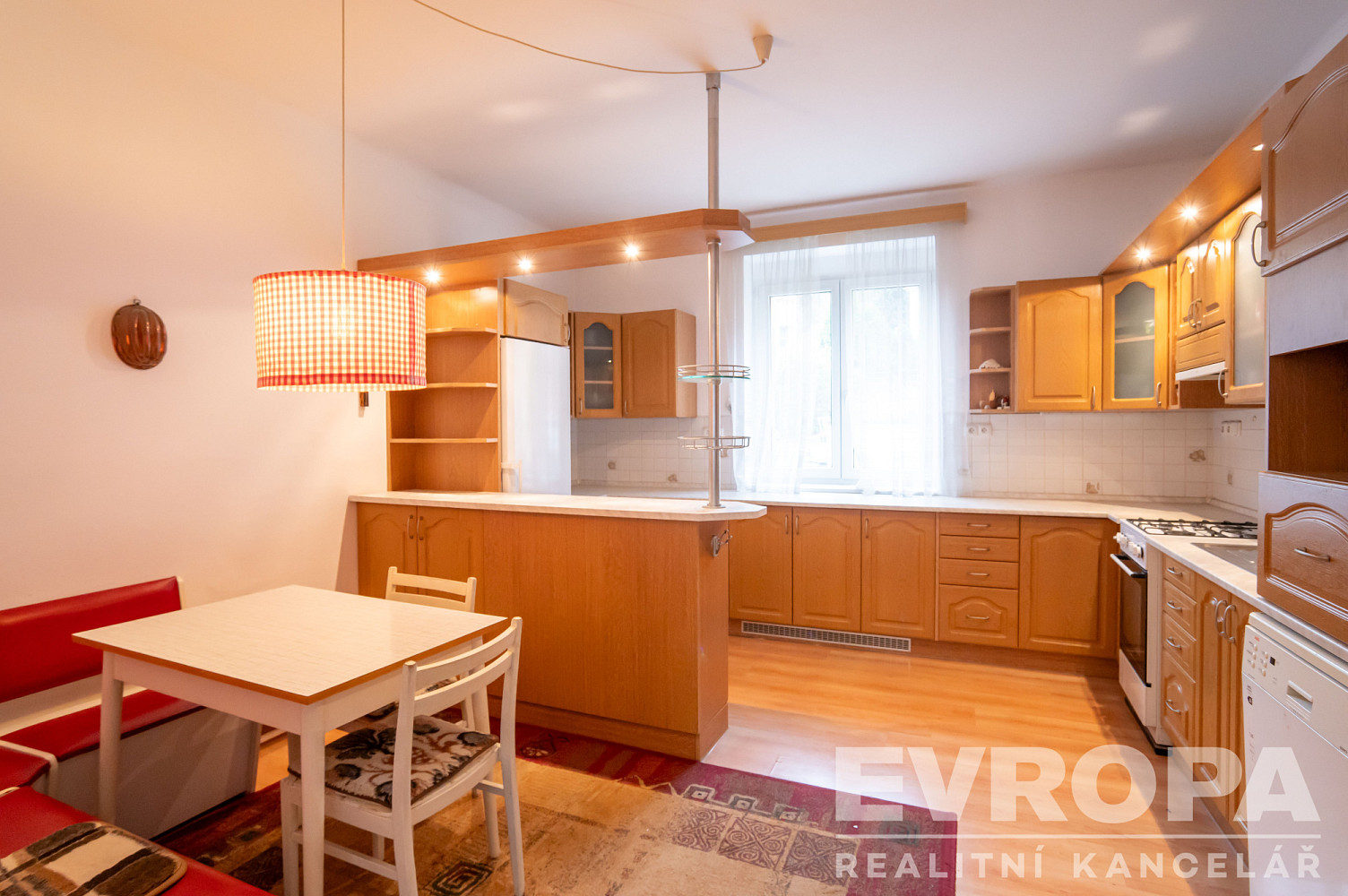 Prodej domu 180 m² s pozemkem 175 m² – fotografie 2