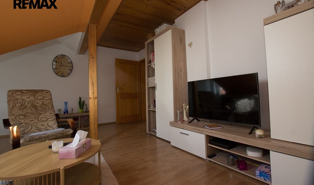 Prodej domu 252 m² s pozemkem 312 m², Jindřichův Hradec – náhled fotky 8