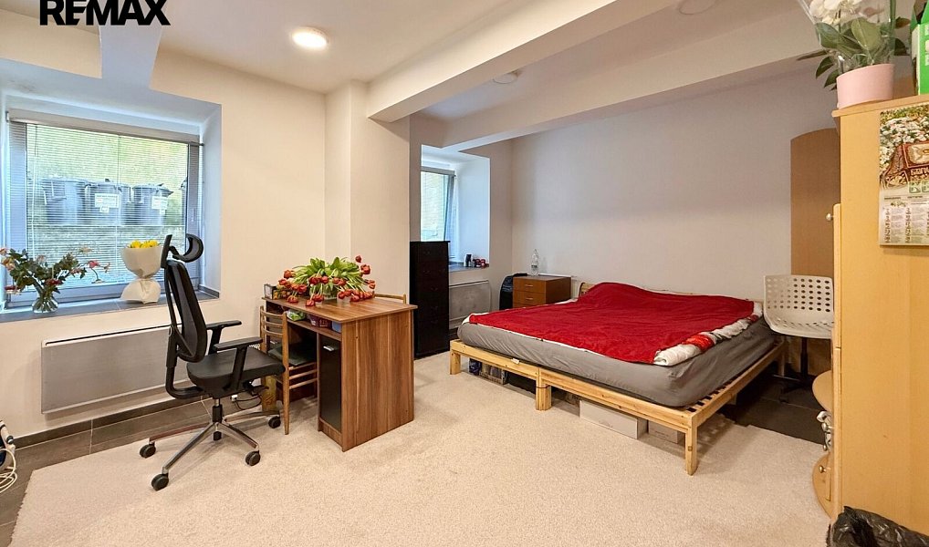 Prodej bytu 2+1 72 m², Praha – náhled fotky 4