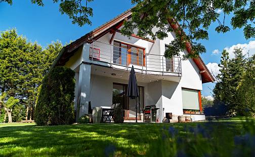 Prodej domu 208 m² s pozemkem 825 m², K Malé Homolce, Plzeň - Radobyčice