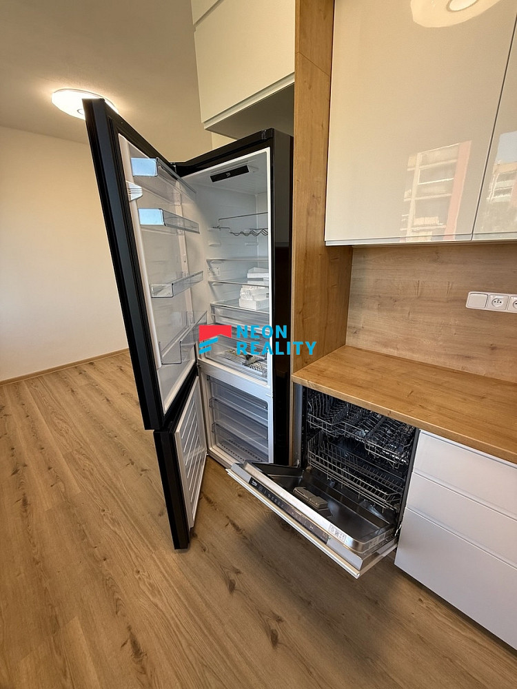 Pronájem bytu 3+kk 64 m² — photo 3