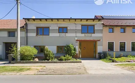 Prodej domu 356 m² s pozemkem 487 m², Vážany, okres Vyškov