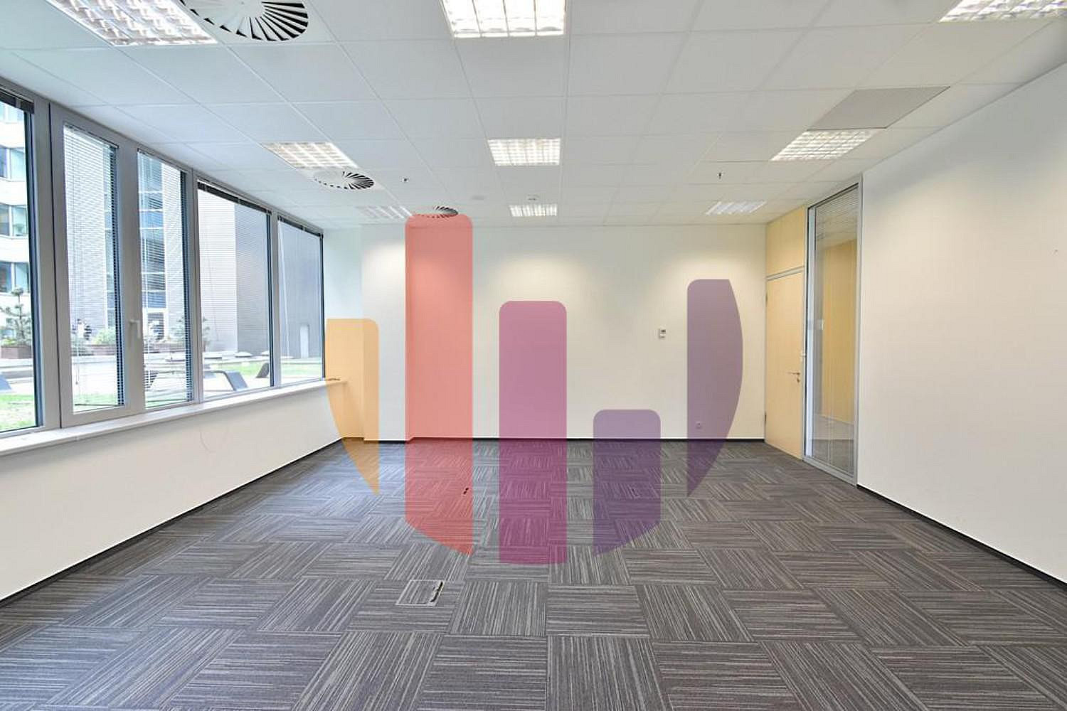 Pronájem kanceláře 793 m² – pohled 4