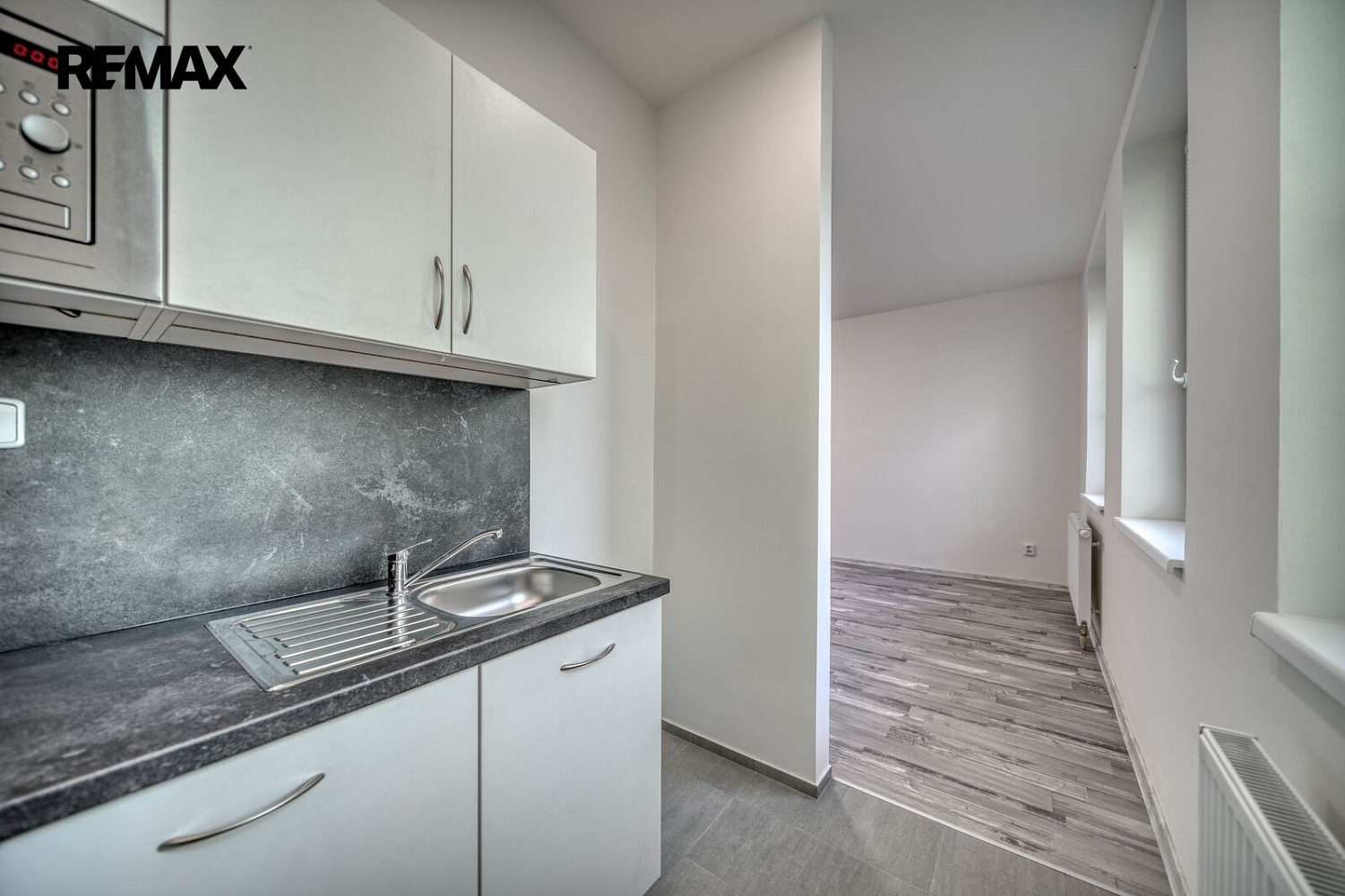 Pronájem bytu 3+kk 59 m² – fotografie 5