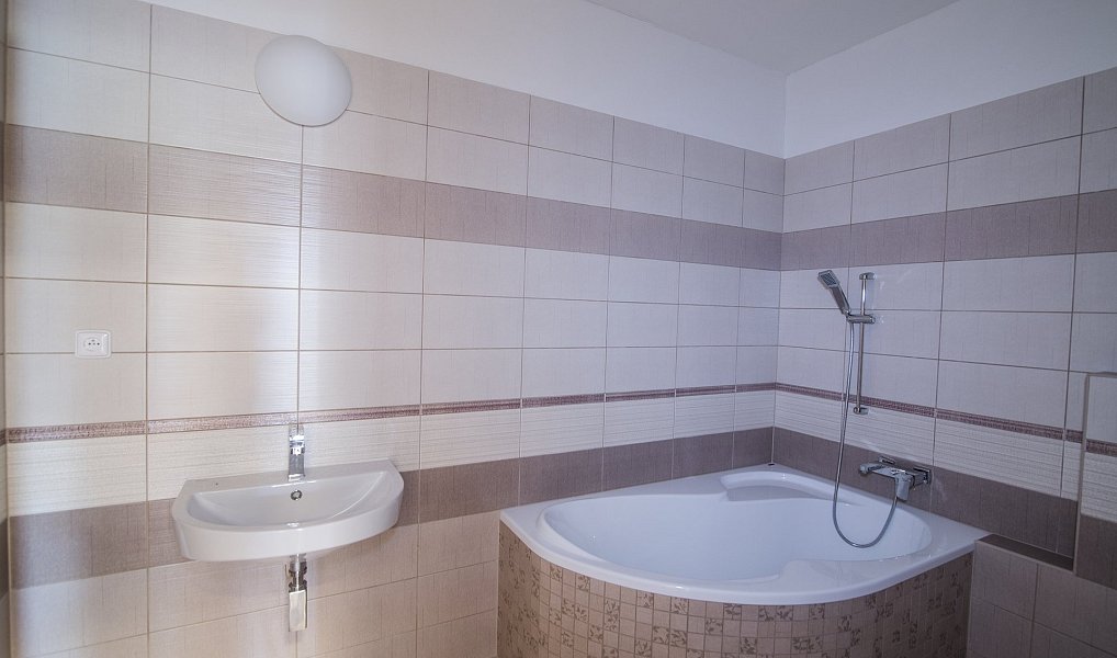 Prodej bytu 4+kk 110 m², Mariánské Lázně – náhled fotky 35