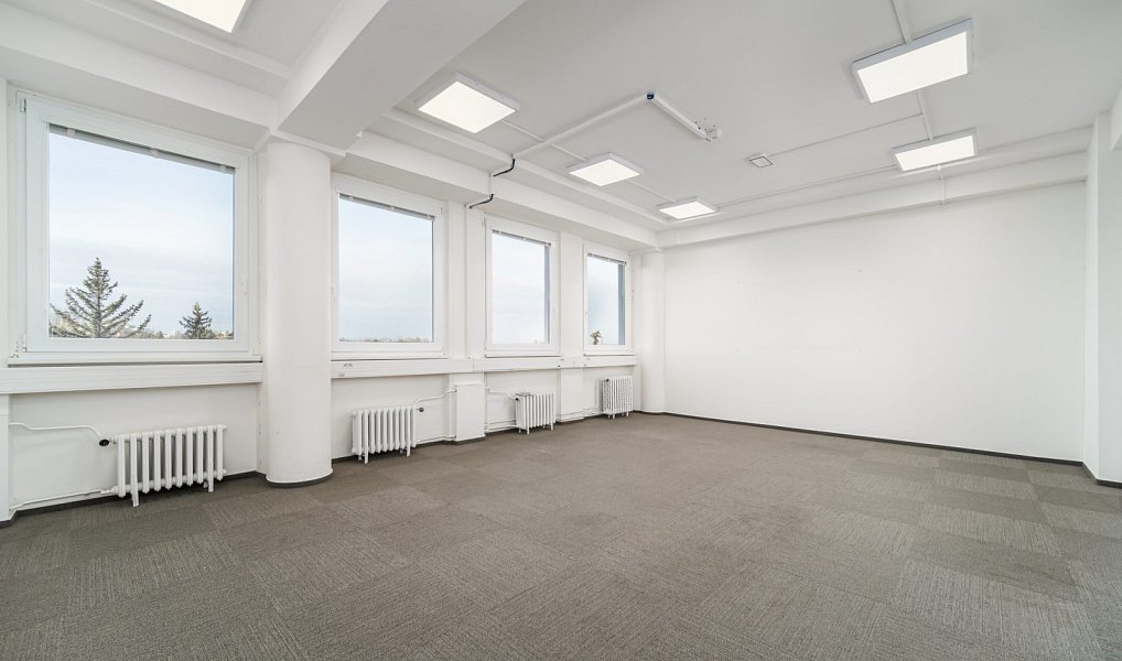 Pronájem kanceláře 270 m², Vestec – náhled fotky 6