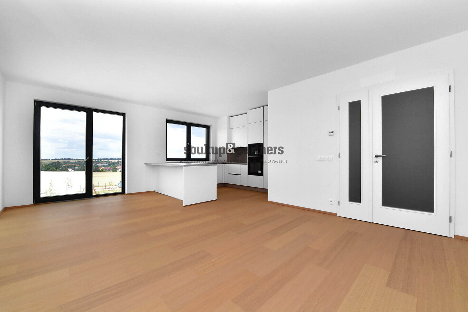 Pronájem bytu 3+kk 117 m² – fotografie 2