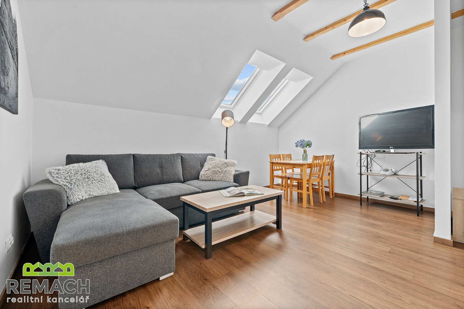 Prodej ubytovacího objektu 320 m² – fotografie 4