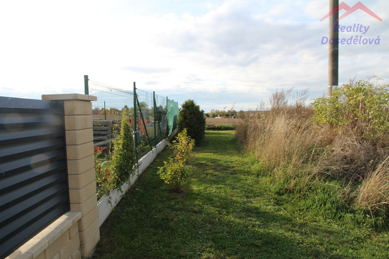 Prodej stavebního pozemku 812 m² – pohled 6