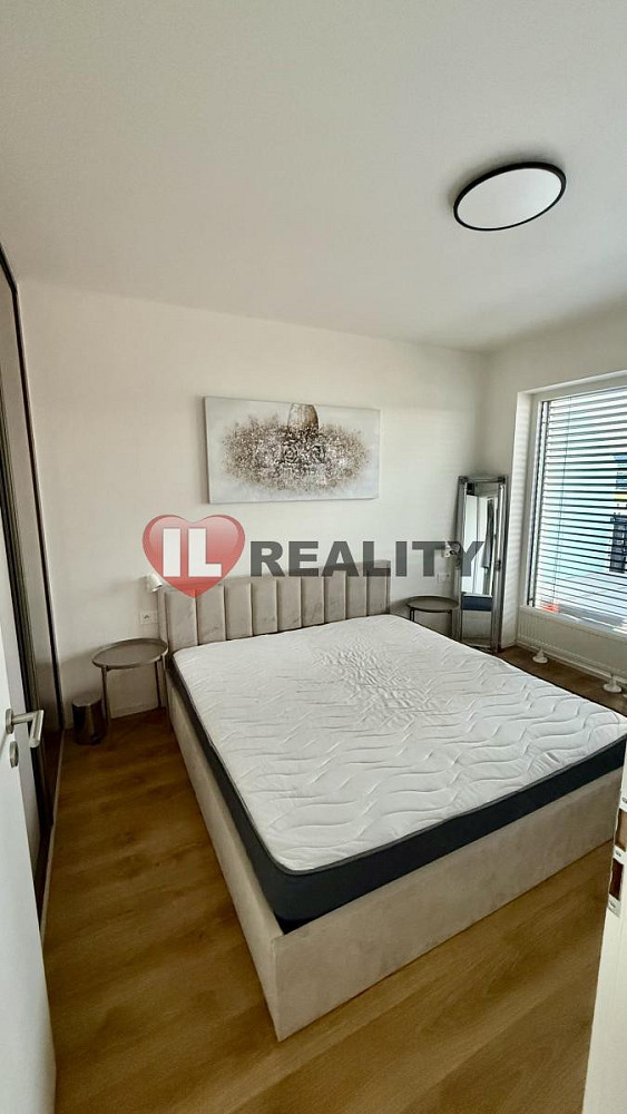 Pronájem bytu 2+kk 57 m² — photo 4