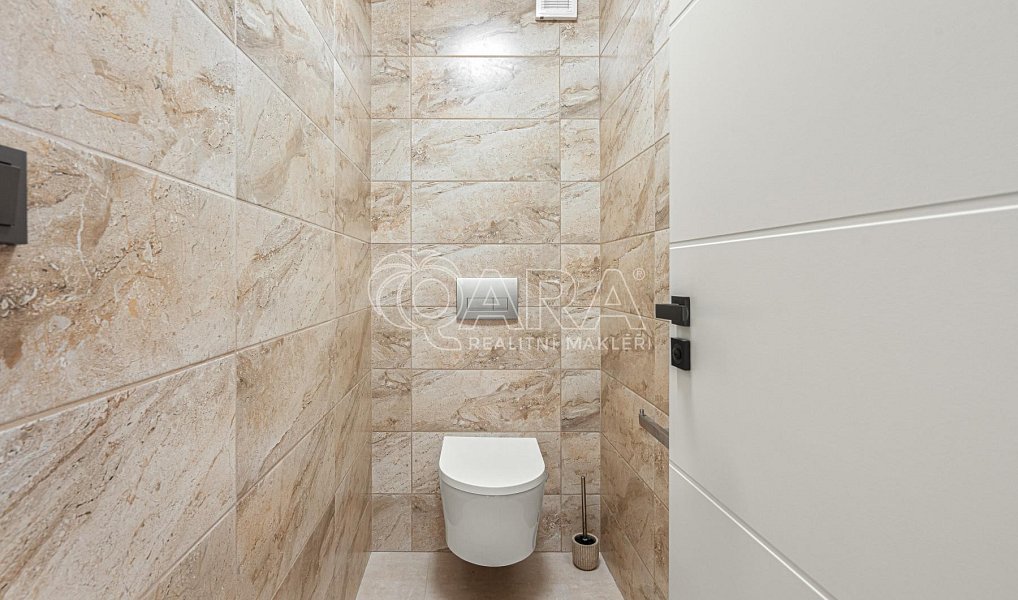 Prodej domu 131 m² s pozemkem 838 m², Kamenice – náhled fotky 21
