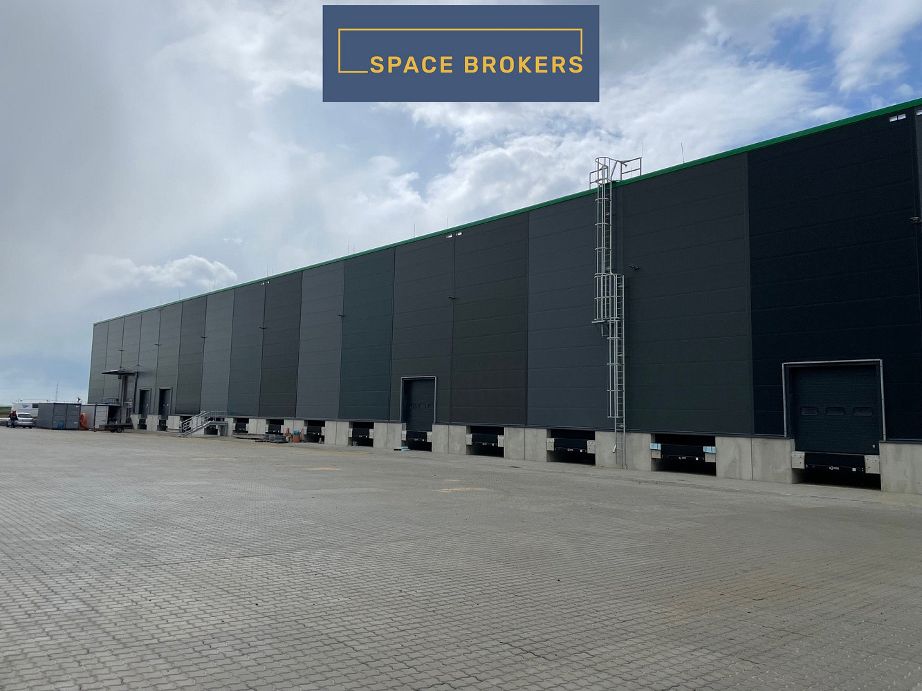 Pronájem skladovacích prostor 2 880 m²