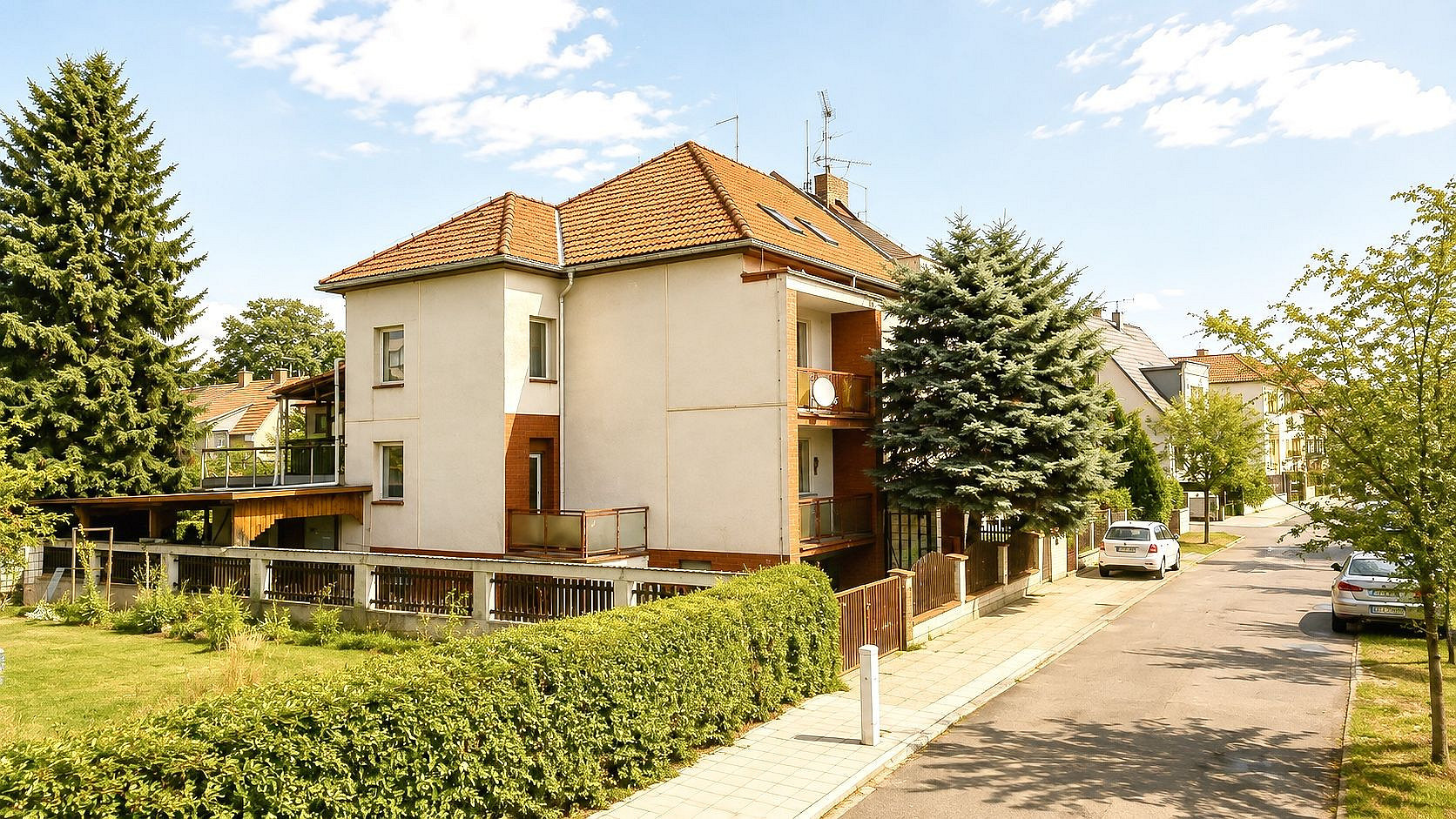 Prodej domu 246 m² s pozemkem 375 m²