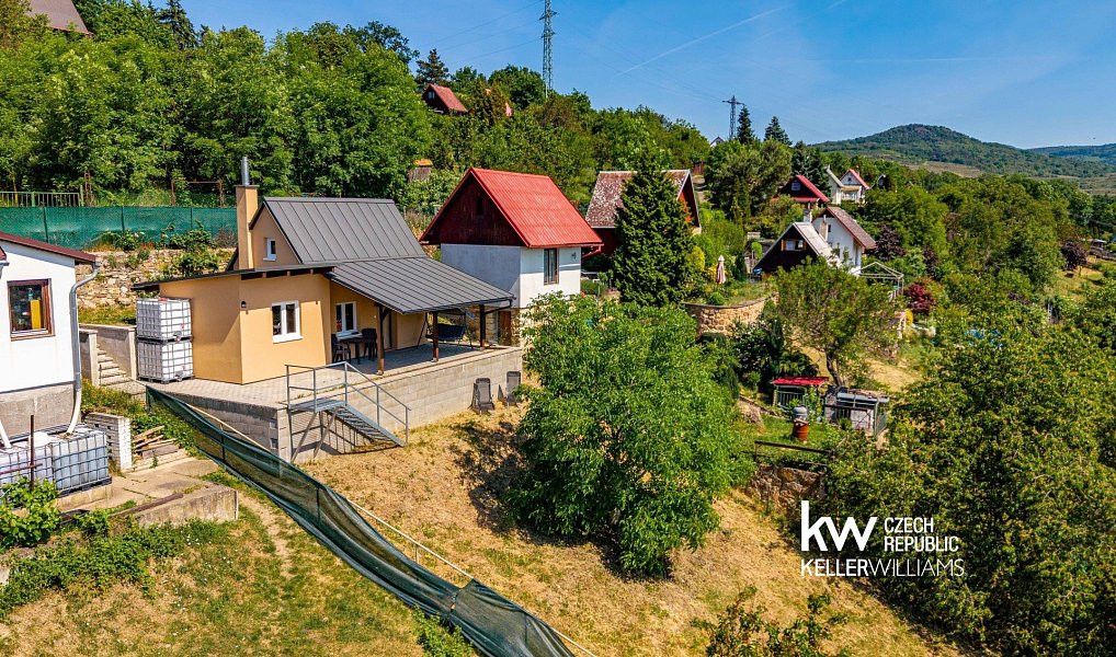 Prodej zahrady 640 m², Malé Žernoseky – náhled fotky 5