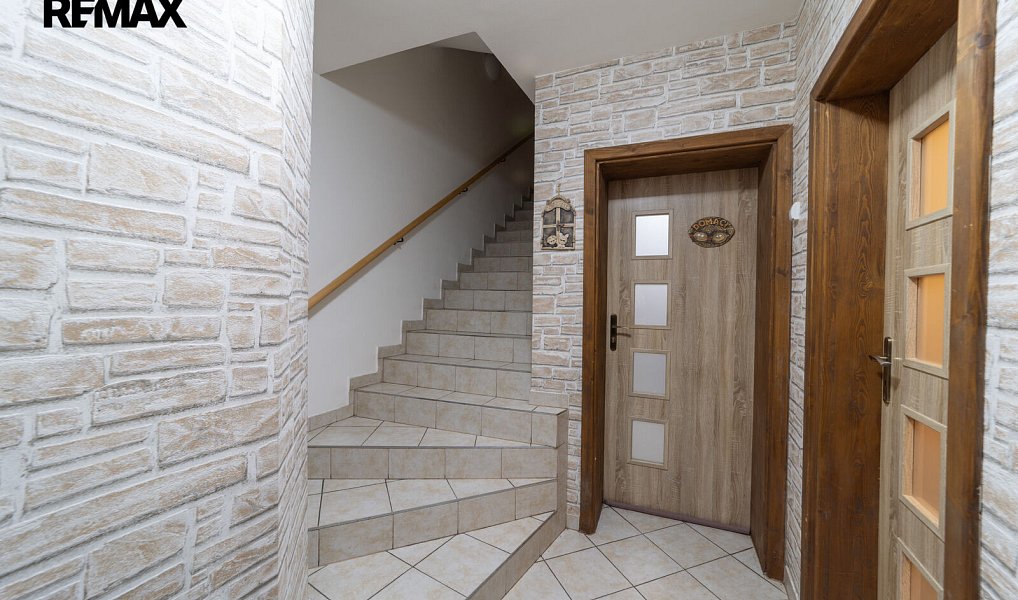 Prodej domu 850 m² s pozemkem 1 719 m², Velké Losiny – náhled fotky 8