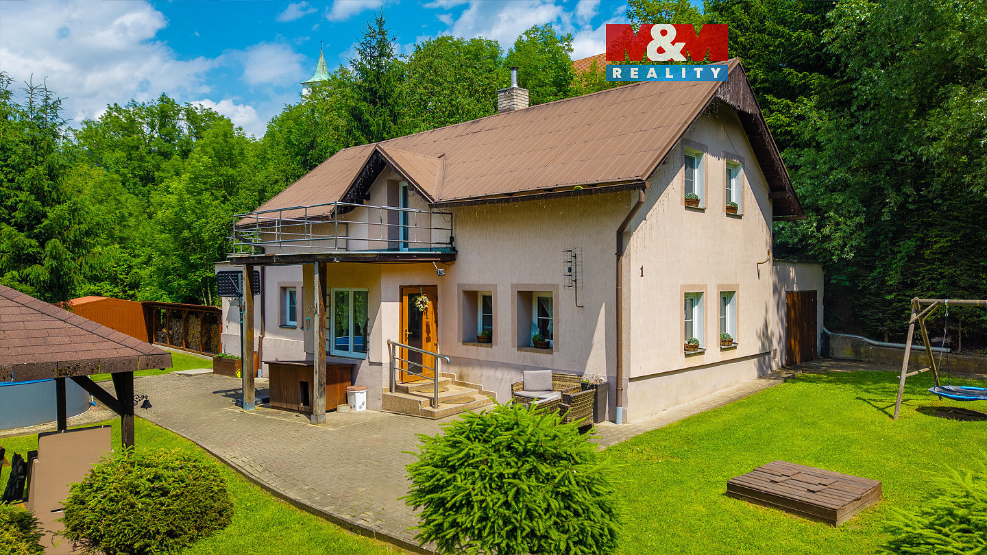Prodej domu 160 m² s pozemkem 1 153 m²
